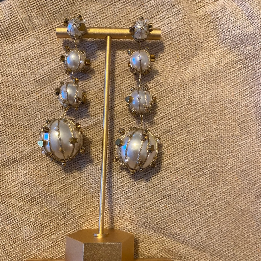 Ball dangle earrings